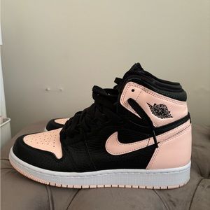 Women’s Jordan’s ‘crimsons’